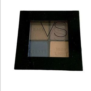 Victoria’s Secret Eyeshadow Quad Palette